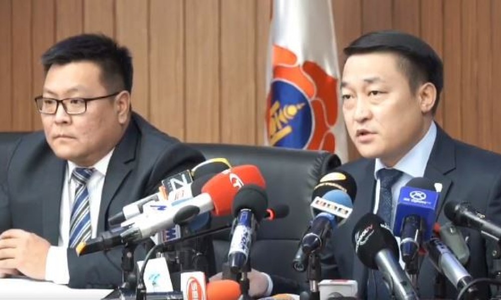 Д.Амарбаясгалан:  МАН-ын дарга У.Хүрэлсүхийн хэмжээлшгүй эрхийг хязгаарлах, зөвлөх эрх надад байгаа