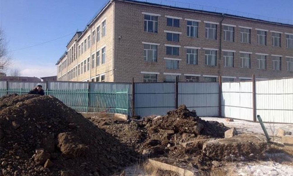 Э.Бат-Үүл хууль зөрчин 29-р сургуулийн газрыг Нийгмийн даатгалд олгожээ