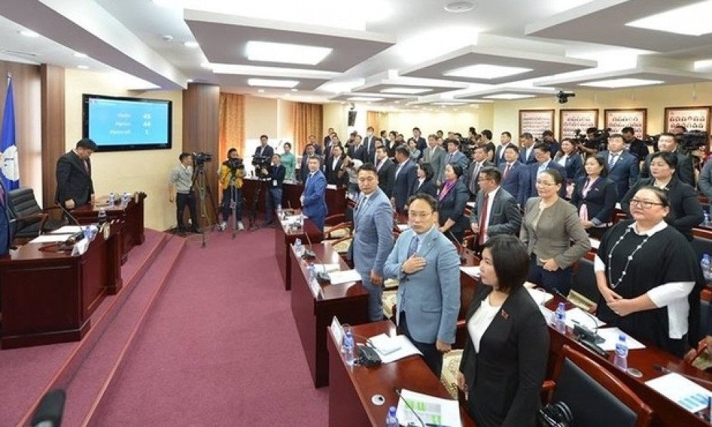 НИТХ-ын хуралд лидер алга