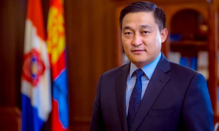 Албан тушаалд очихгүй, ажлаа үргэлжлүүлнэ...