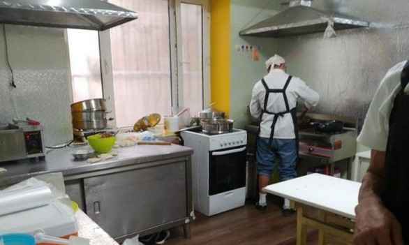 “Гоонь эрчүүдийн хуушуур” хоолны газрын үйл ажиллагааг зогсоожээ
