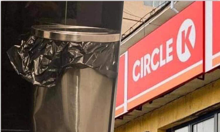 Circke К дэлгүүрийн хогийн савнаас олдсон нярай нас баржээ