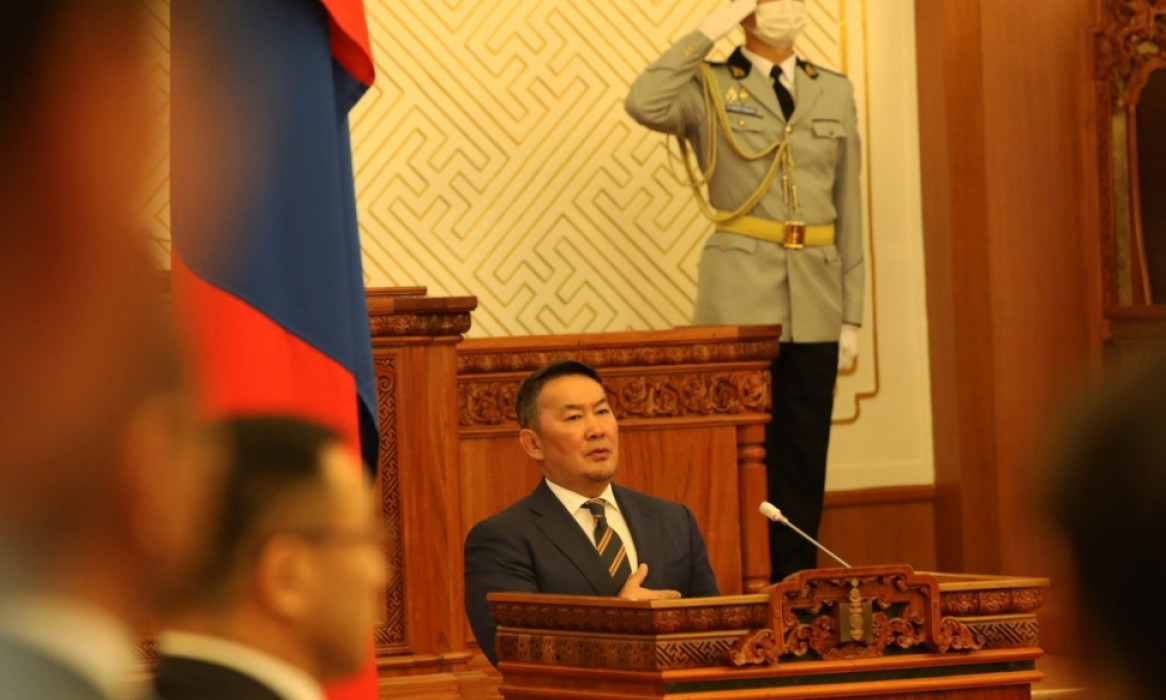 Ерөнхийлөгч Х.Баттулга ээлжит бус чуулган хуралдуулахад хамтарч ажиллахыг гишүүдээс хүслээ