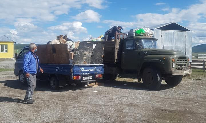 Хөвсгөлийн Хатгал цэгээр 25,000 орчим аялагч зорчиж, 30 гаруй тонн хог хаягдал үүсгэсэн байна