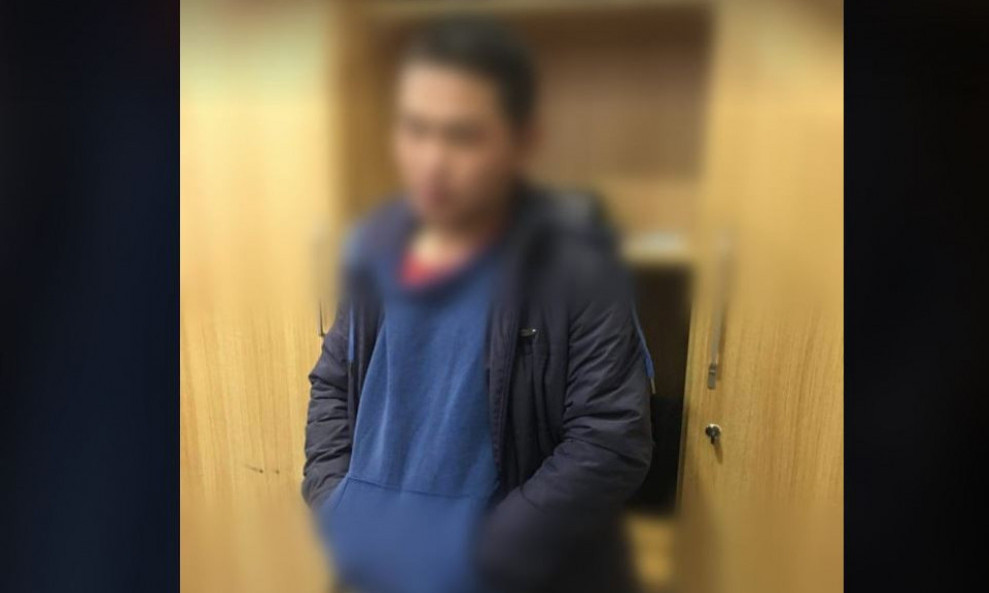 Хүүхэд, эмэгтэйчүүдийг сүрдүүлэн зодож, эд зүйлсийг нь дээрэмдсэн этгээдийг шалгаж байна