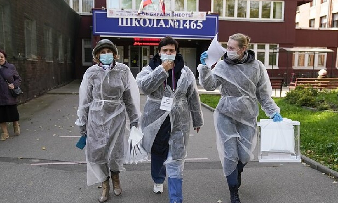 Москвад 60-аас дээш насныхан өнөөдрөөс эхлээд дөрвөн сар тусгаарлагдана