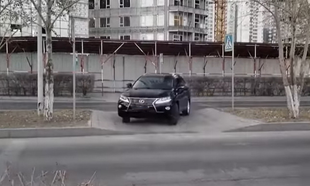Явган зорчигчдын зам давж, гарцаар буцаж эргэж буй жолооч нарт хариуцлага тооцно