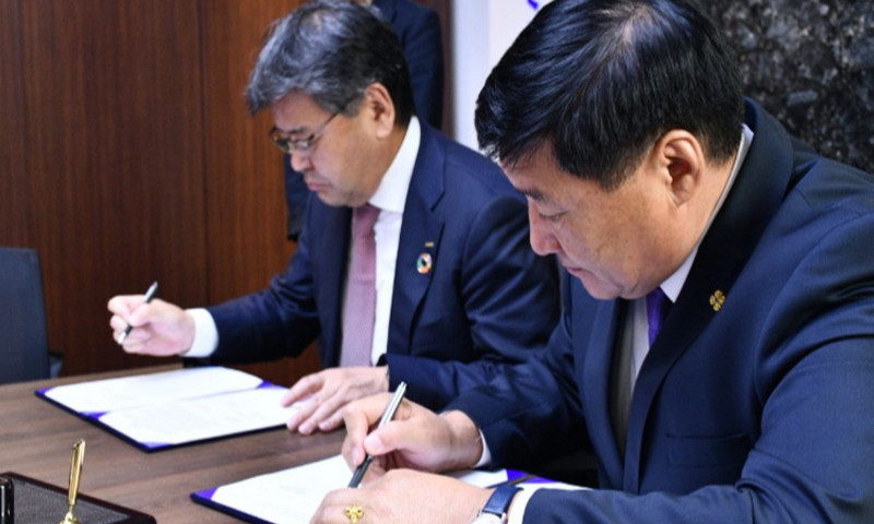 Японы “Сисмекс” корпорацитай хамтын ажиллагааны гэрээгээ шинэчлэн байгууллаа
