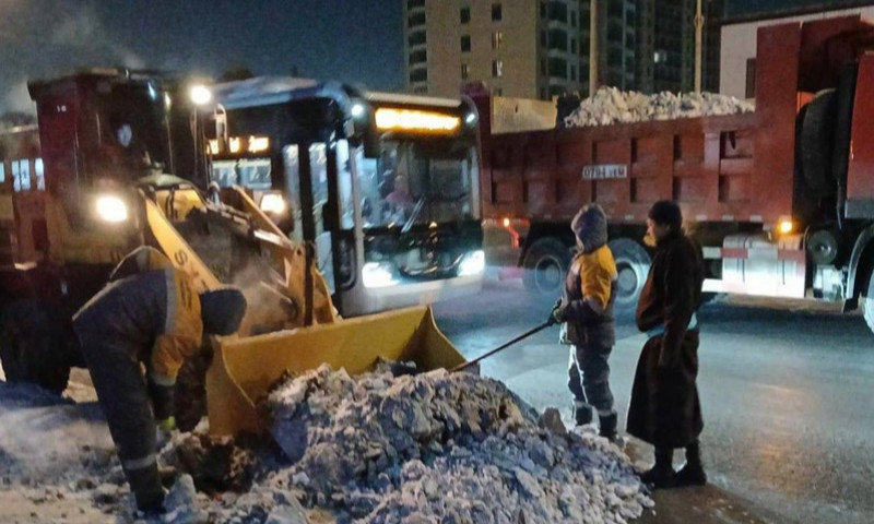 Авто замд халтиргаа, гулгаа үүсэхээс сэргийлж байна 