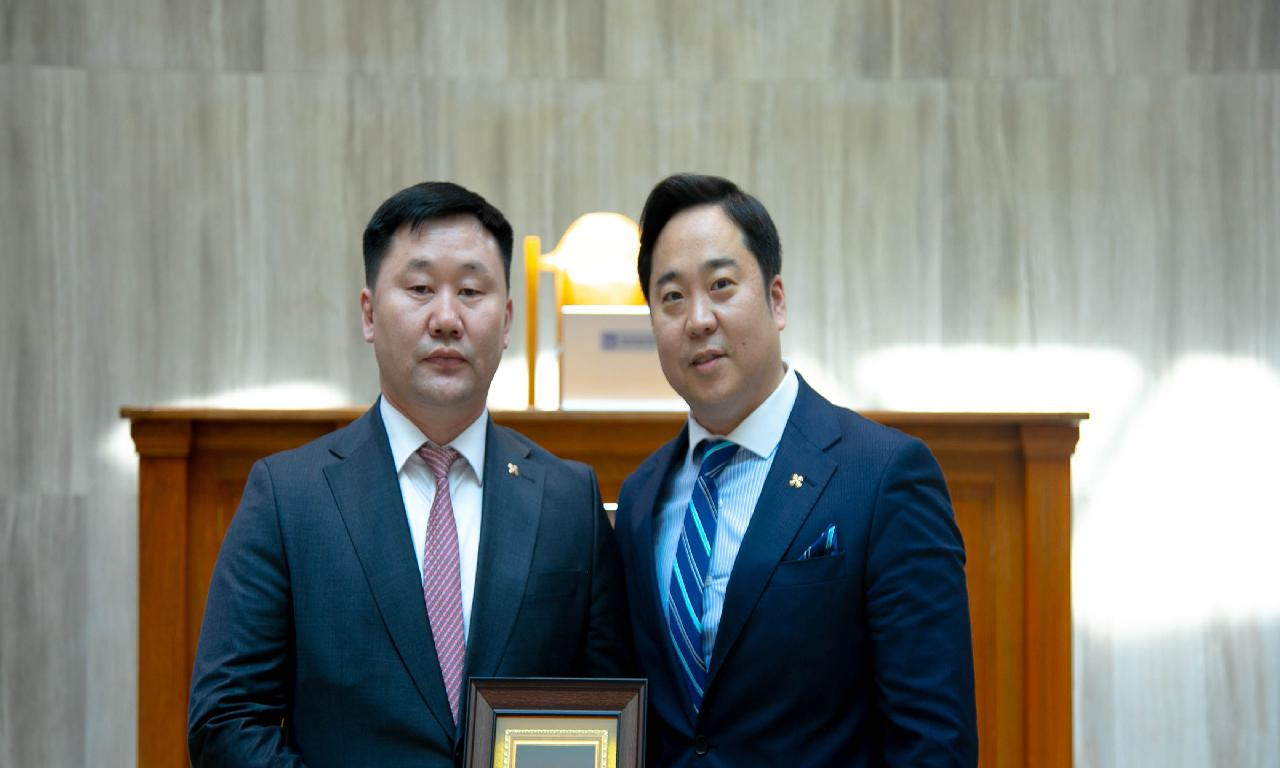 ХОВД АЙМГИЙН ИТХ-ЫН ТӨЛӨӨЛӨГЧ, АЖЛЫН АЛБАНЫХАН НИТХ-ЫН ҮЙЛ АЖИЛЛАГААТАЙ ТАНИЛЦЛАА