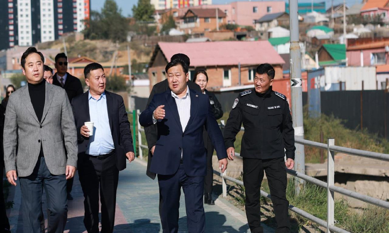 НИТХ-ЫН ТӨЛӨӨЛӨГЧИД "МӨНГӨН ГҮҮР"-ИЙН ТУСЛАХ ЗАМ ДЭЭР АЖИЛЛАЖ, ИРГЭДИЙН САНАЛ ХҮСЭЛТИЙГ СОНСЛОО