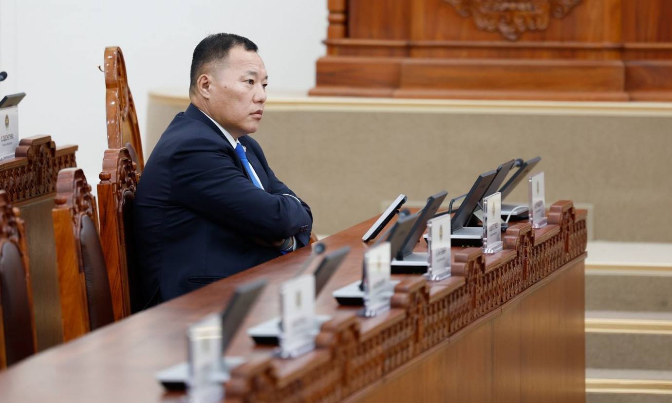 Ардчилсан нам хэн ч биш гэж үү? Эрх баригчдаа!!!