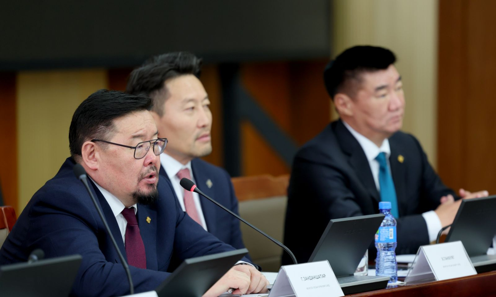 Эдийн засгийн хөгжлийн зөвлөлийнхөн Үндэсний баялгийн сангийн менежментийг сайжруулах талаар санал солилцлоо