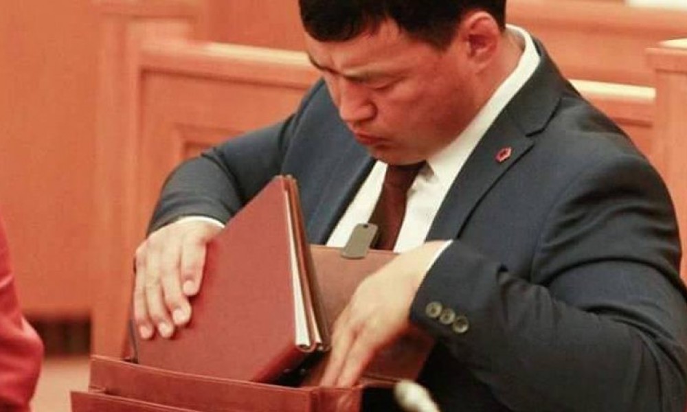 БАРИМТ: УИХ-ын гишүүн А.Сүхбатын хамаарал бүхий компани ЖДҮХС-гаас 800 сая төгрөгийн зээл авжээ
