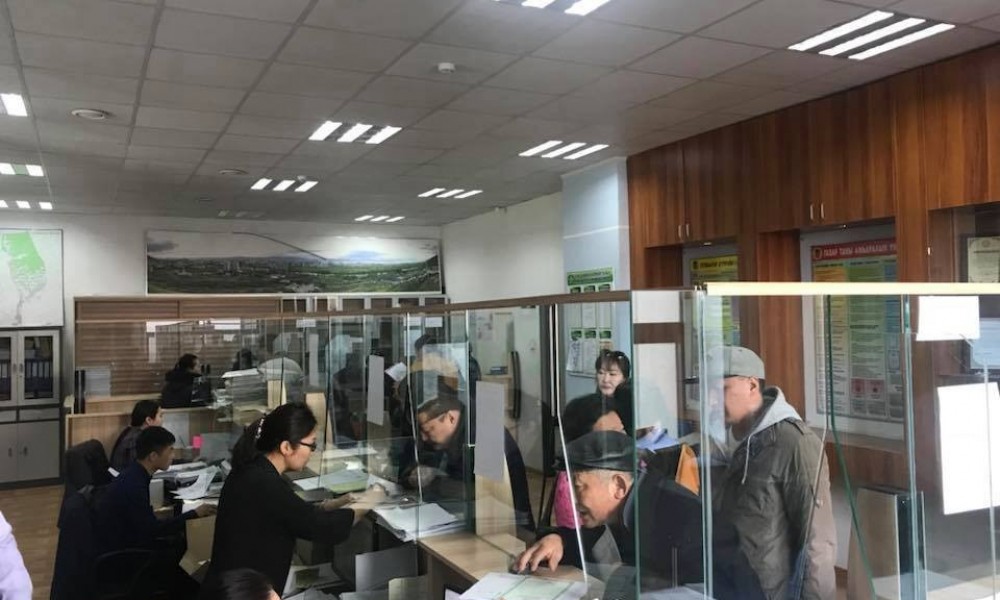 Нийслэлийн есөн дүүргийн Газрын албадыг дотоод ажлын өдөргүй болголоо