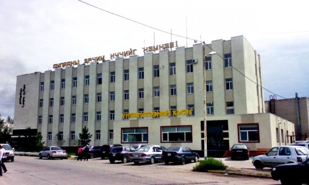 Төрийн өмчит компанийн захирлыг 500 сая төгрөгийн авлига авахад нь баривчиллаа